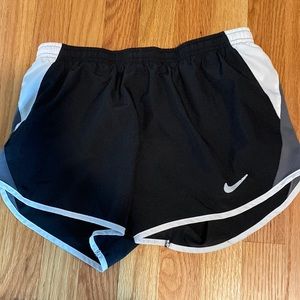 Niki Womens Active Shorts-Size S